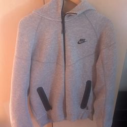 Nike Tech