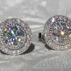 Round Cut Zircon Earrings 