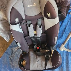 Carseat. 
