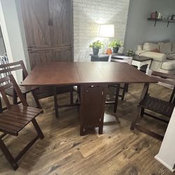 Drop Leaf Table With 4 Chairs Great Condition