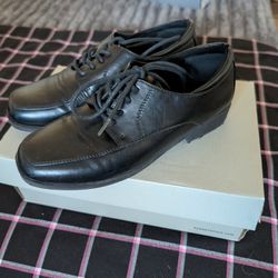Kenneth Cole Reaction Bradley Lace-Up Dress Shoes - Black - Youth Size 4