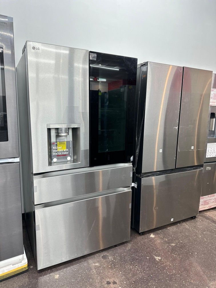 BRAND NEW REFRIGERATOR