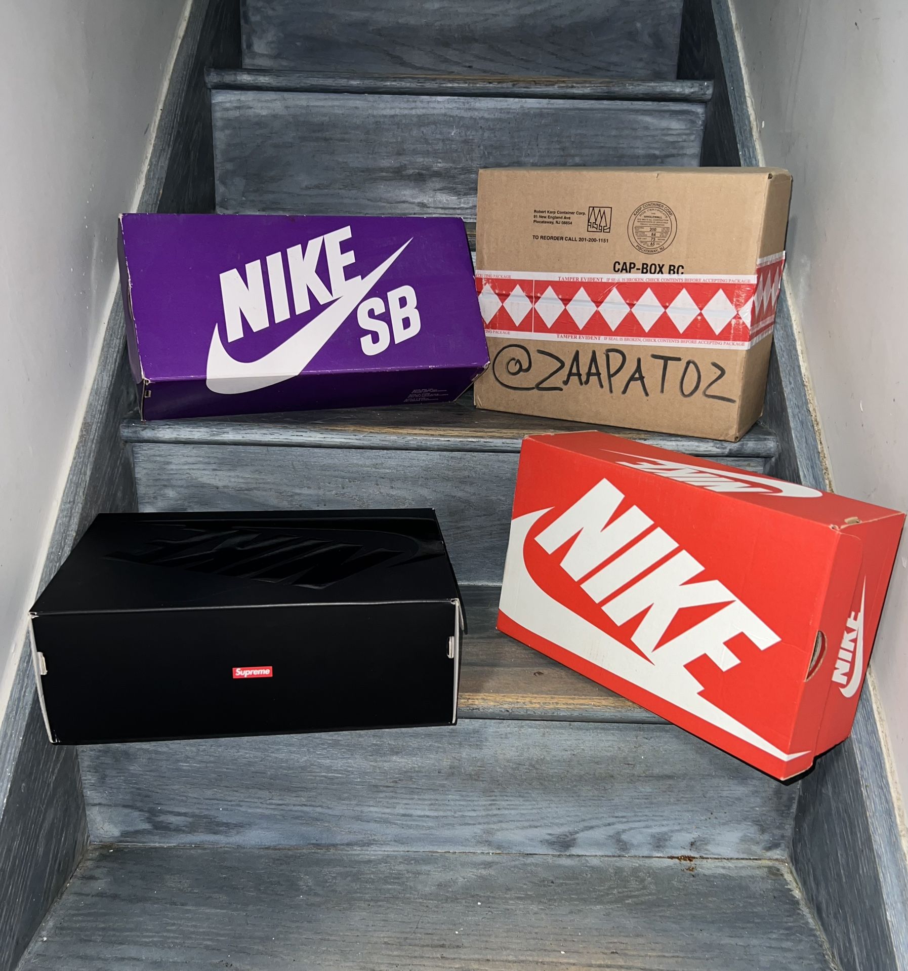 NIKE SB DUNKS LOW TOP “MYSTIC RED/RUGGED ORANGE” SIZE (7M)