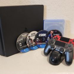 Mint PS4 With 4 Playstation Games & 2 Controllers