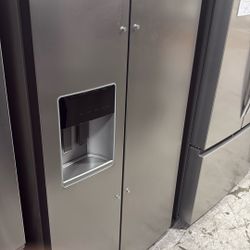 Whirlpool Refrigerator 