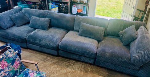 Sectional couch