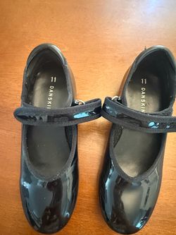 Girl tap shoes