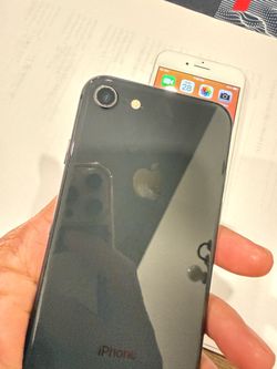 Lot of 2 iPhones 8, still good.use AT&T