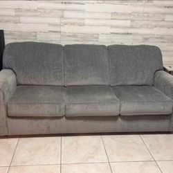 Arlis sofa that's been barely ever used