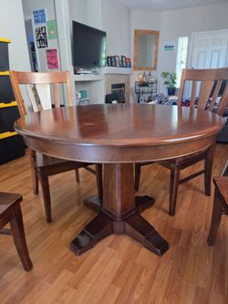 Kitchen table
