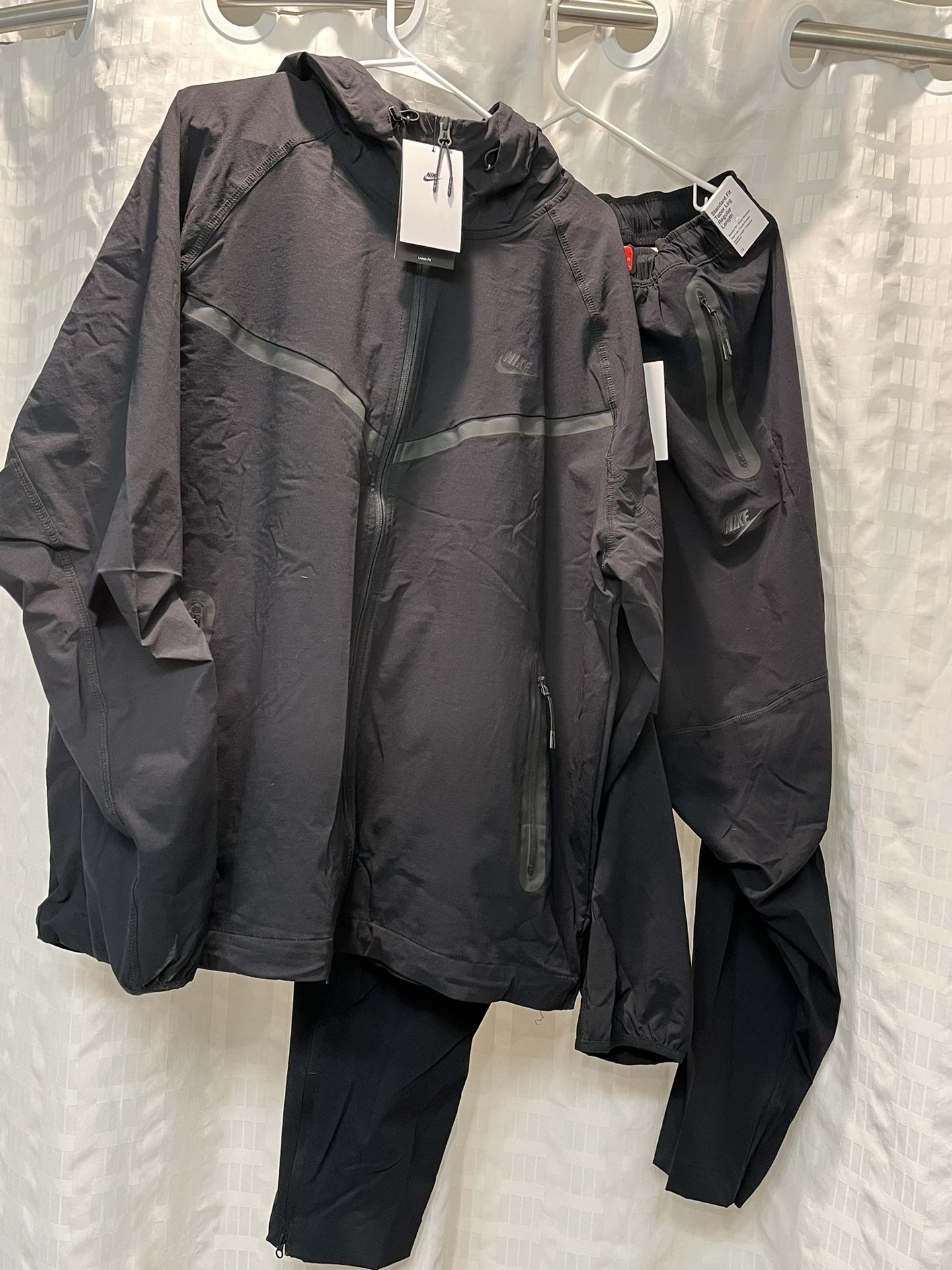 NIKE TECH - MENS JACKET & PANTS !!NEW!! XL