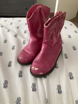 Pink toddler boots