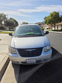 2006 Chrysler Tiwn and  County