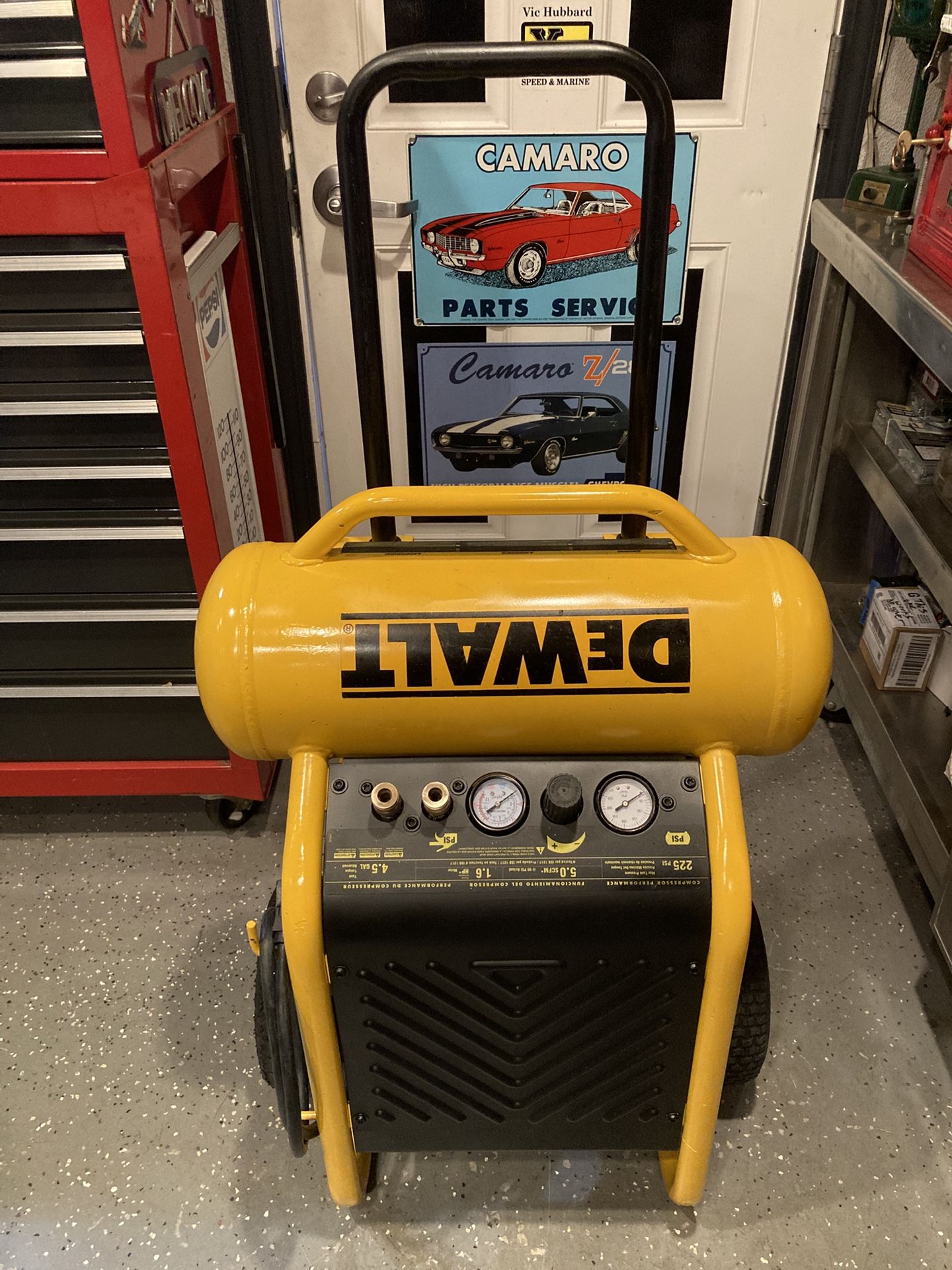 Air Compressor Dewalt.