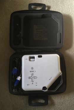 HP vp6310 DLP Projector + Carrying Case & Cables – Works Great