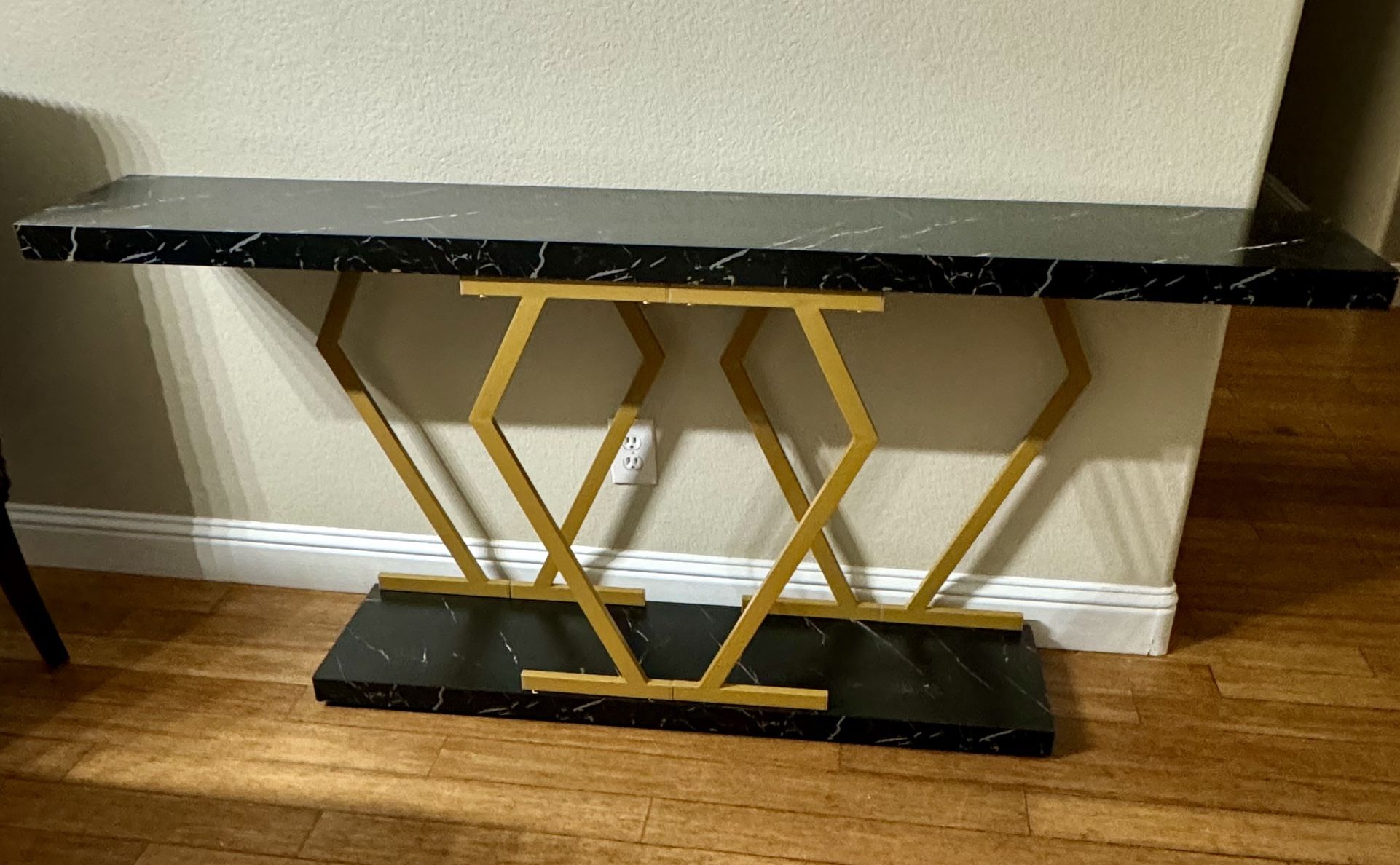 70.9" Console Table, Modern Sofa Table with Faux Marble Tabletop New!!