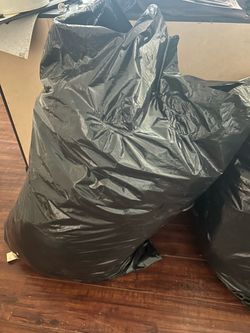 Full bag of men and woman’s clothing not free make offer