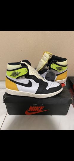 Jordan 1 High Retro Volt Size 8.5 Men