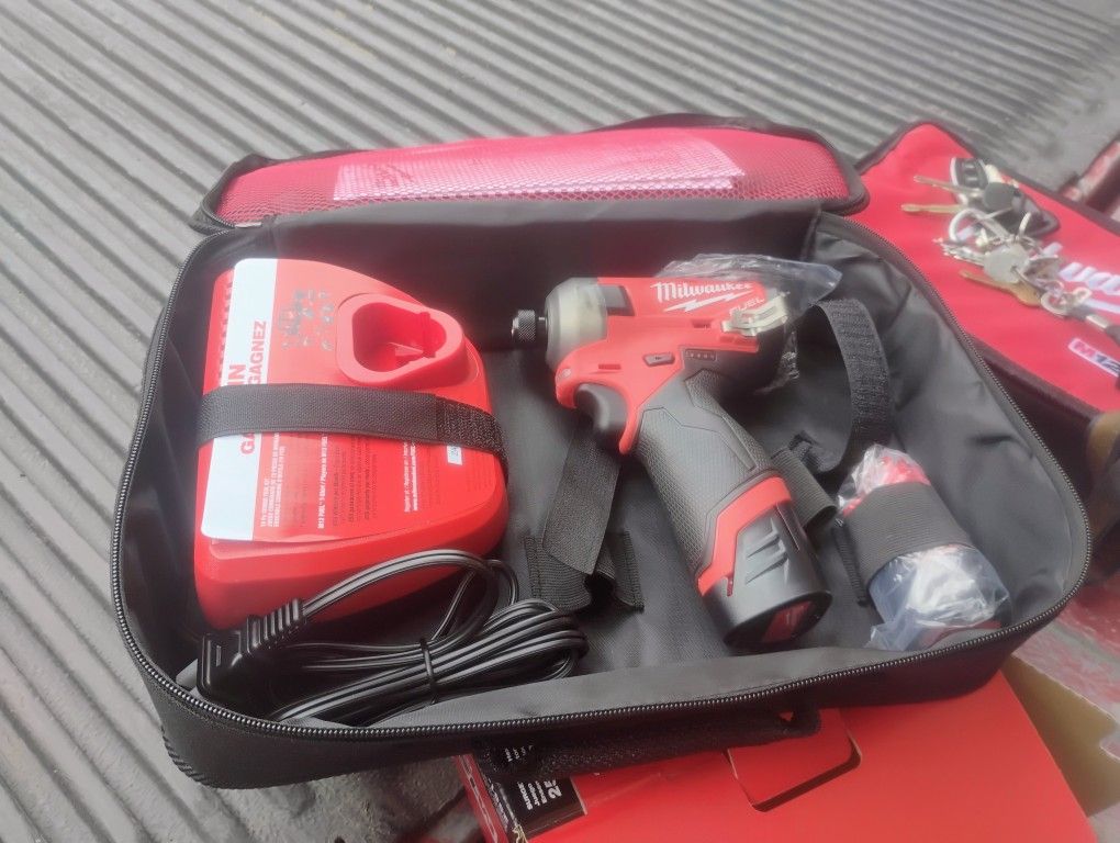 Impact Driver M12
