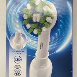 Oral B Pro 1000 rechargeable toothbrush 