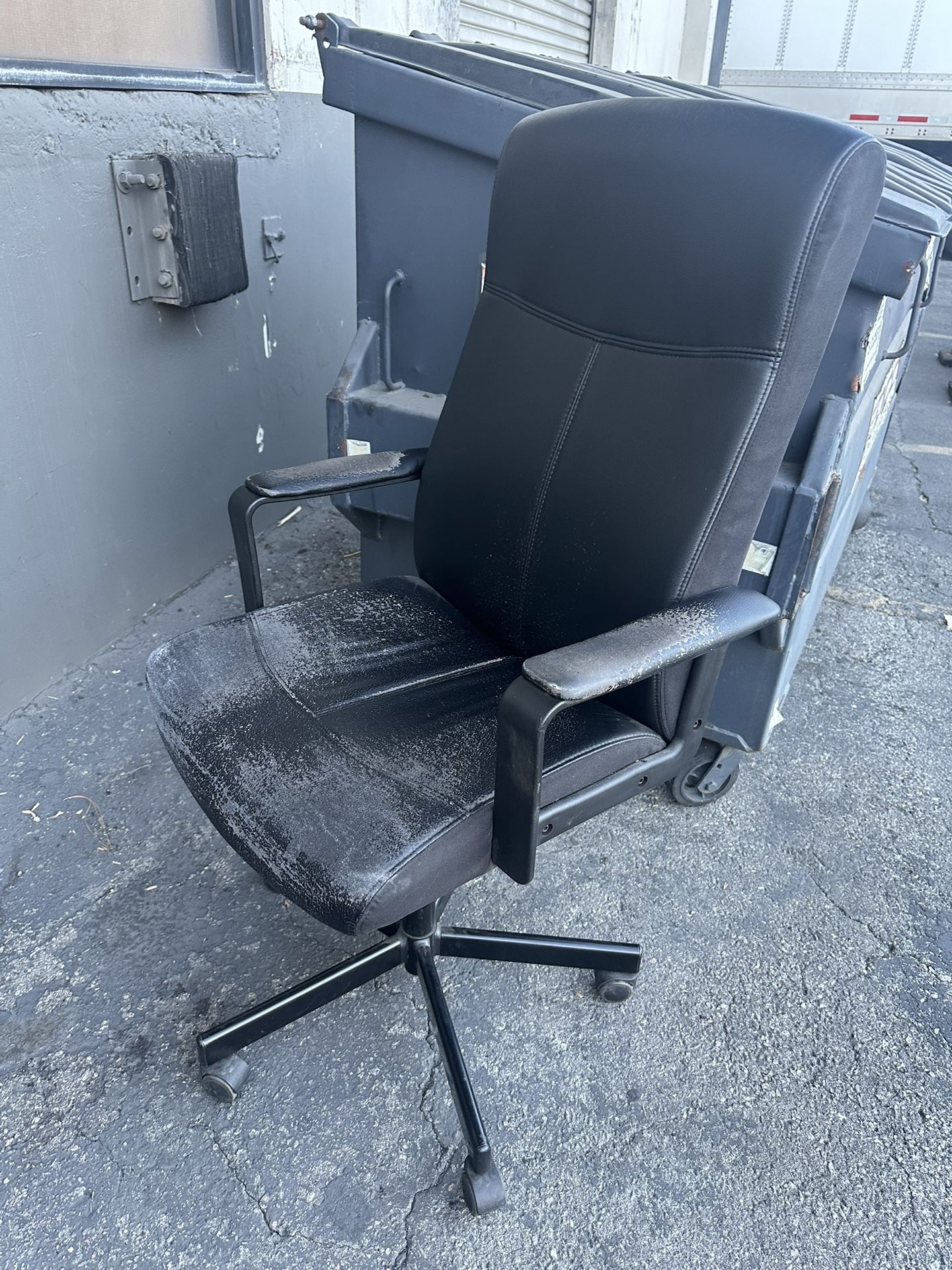 Free Chair!!