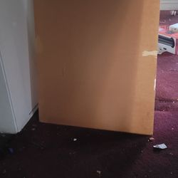 48 " X 36"   1/2.     ACRYLIC PLEXIGLASS.  80$