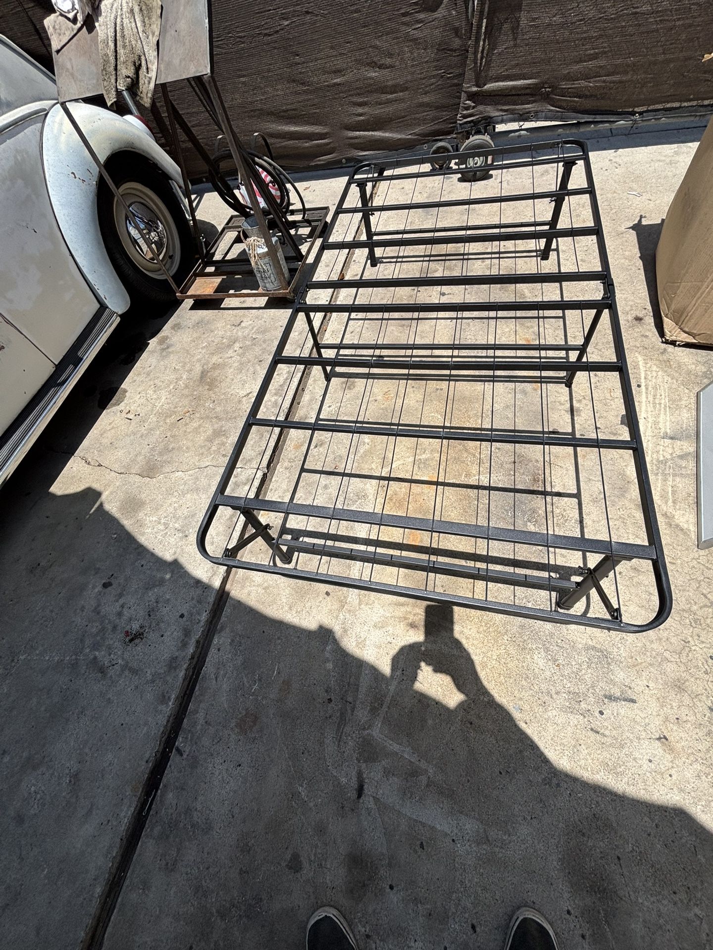Single Beds With Metal Frames