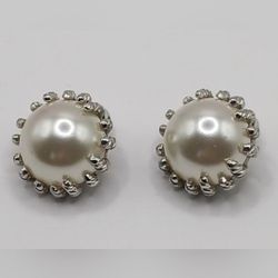 Vintage JudyLee Faux Pearl Clip On Earrings