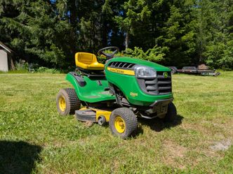 John Deere D105 riding mower