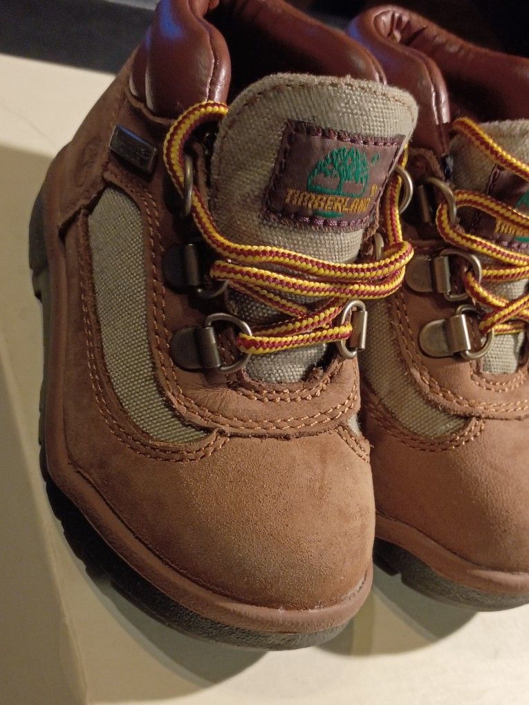 TIMBERLAND  "WHITE  FIELD  BOOTS TODDLER 7C BOOTS