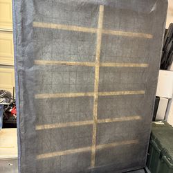 Box spring standard queen