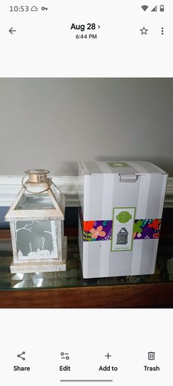 SCENTSY WINTER RETREAT LANTERN WAX WARMER NEW IN BOX.