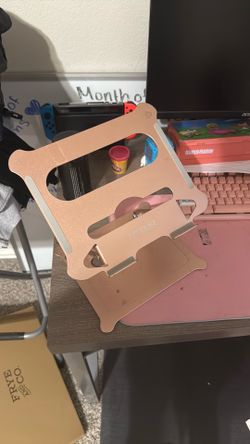 Rose gold pink adjustable computer stand / mount