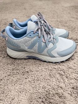 Women sneakers New Balance 7.5
