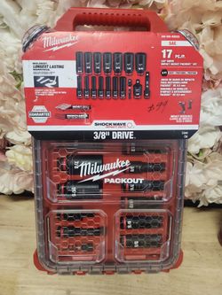 Milwaukee
SHOCKWAVE Impact-Duty 3/8 in. Drive SAE Deep Well Impact PACKOUT Socket Set (17-Piece)