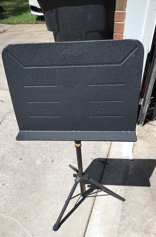 Music 🎵🎶 Stand