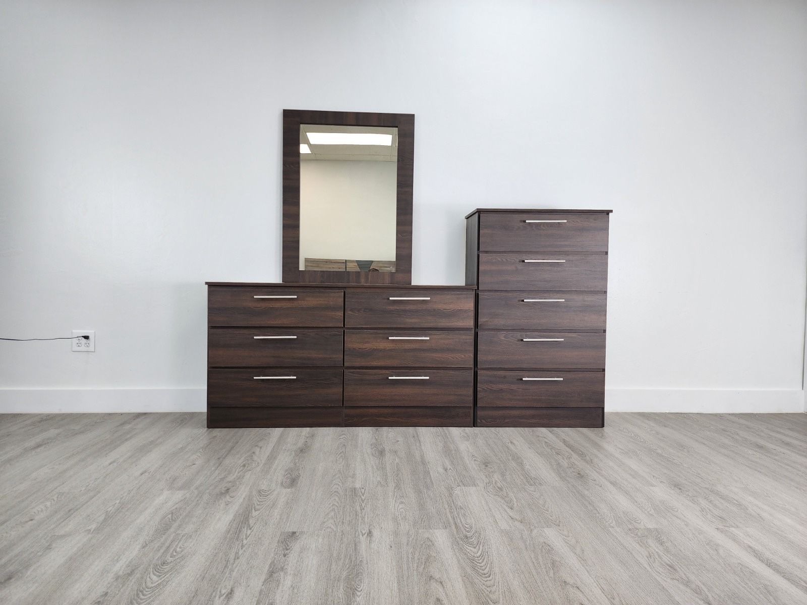 DRESSER WITH MIRROR AND CHEST - COMODA CON ESPEJO Y GAVETERO