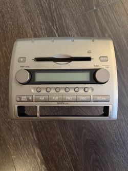 Toyota Tacoma stock radio