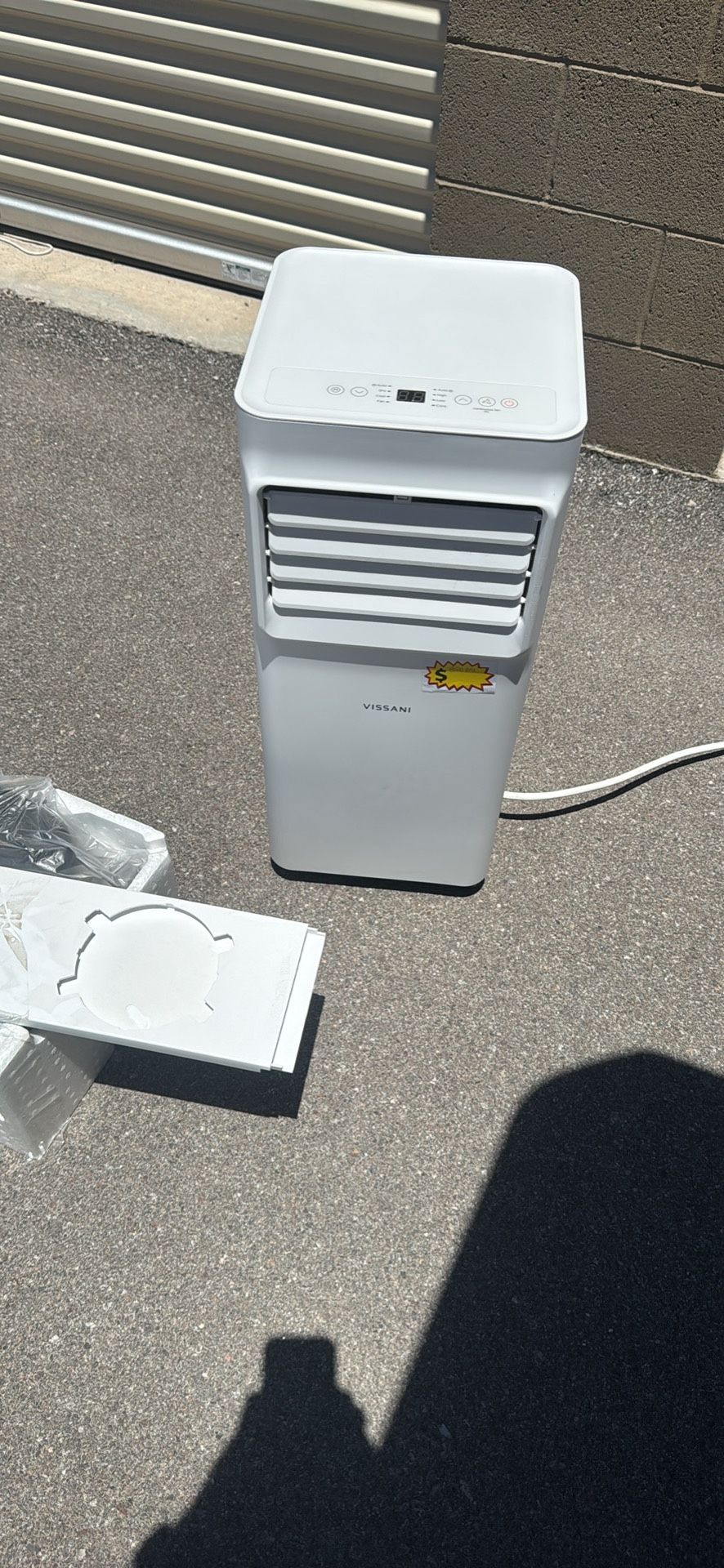 8000 BTU Portable AC Unit. Like New