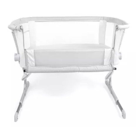 Baby Delight Beside Me Dreamer Bassinet and Bedside Sleeper