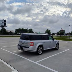 2011 Ford Flex limited For Sale Excellent condition