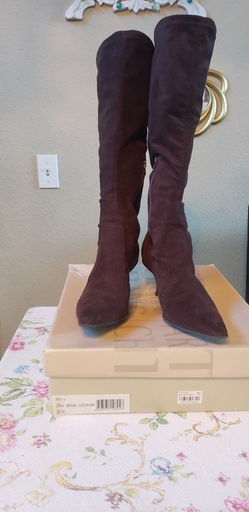 Women's shoes