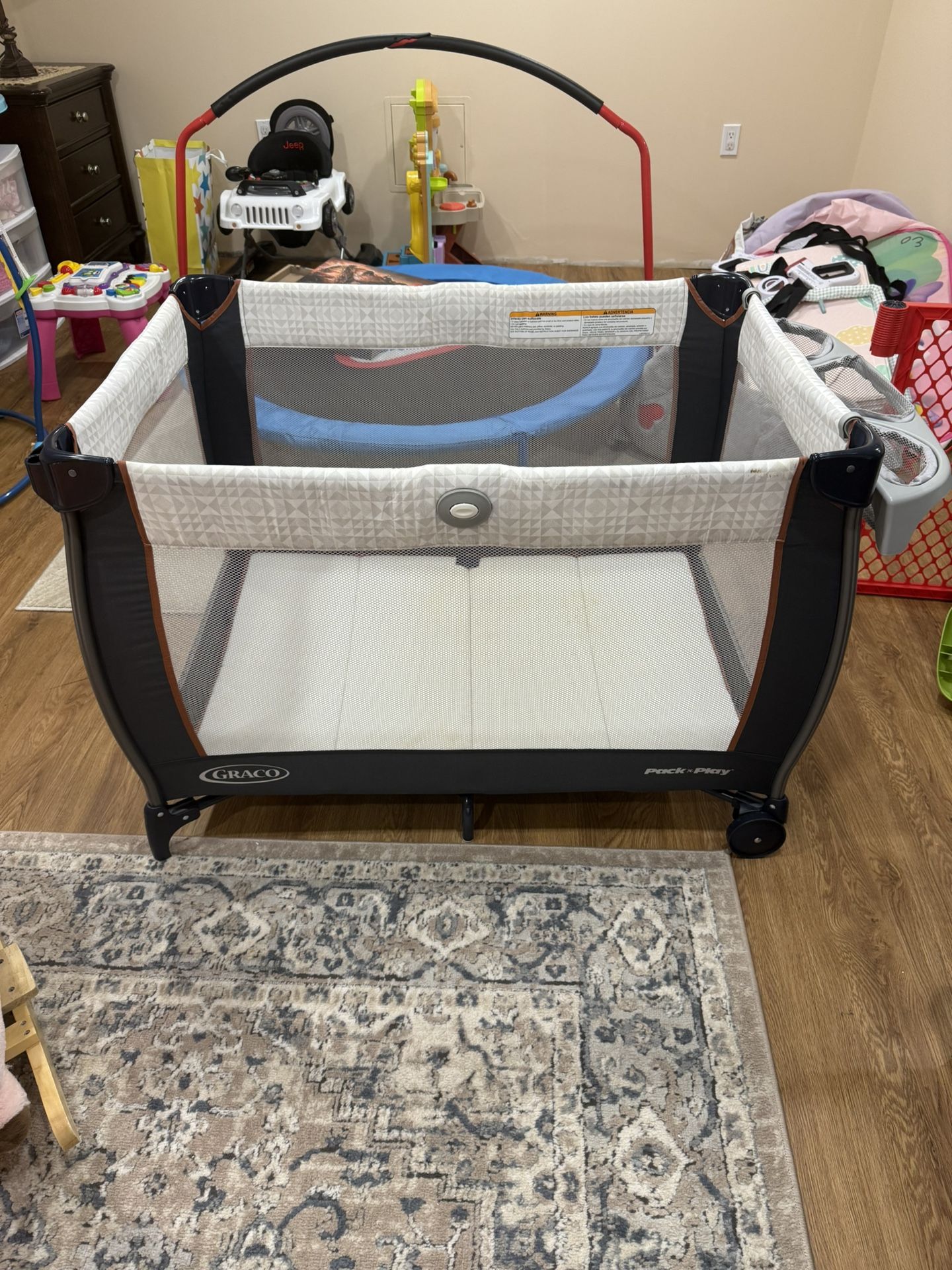 Graco Pack And Play And New Bolilong Swing
