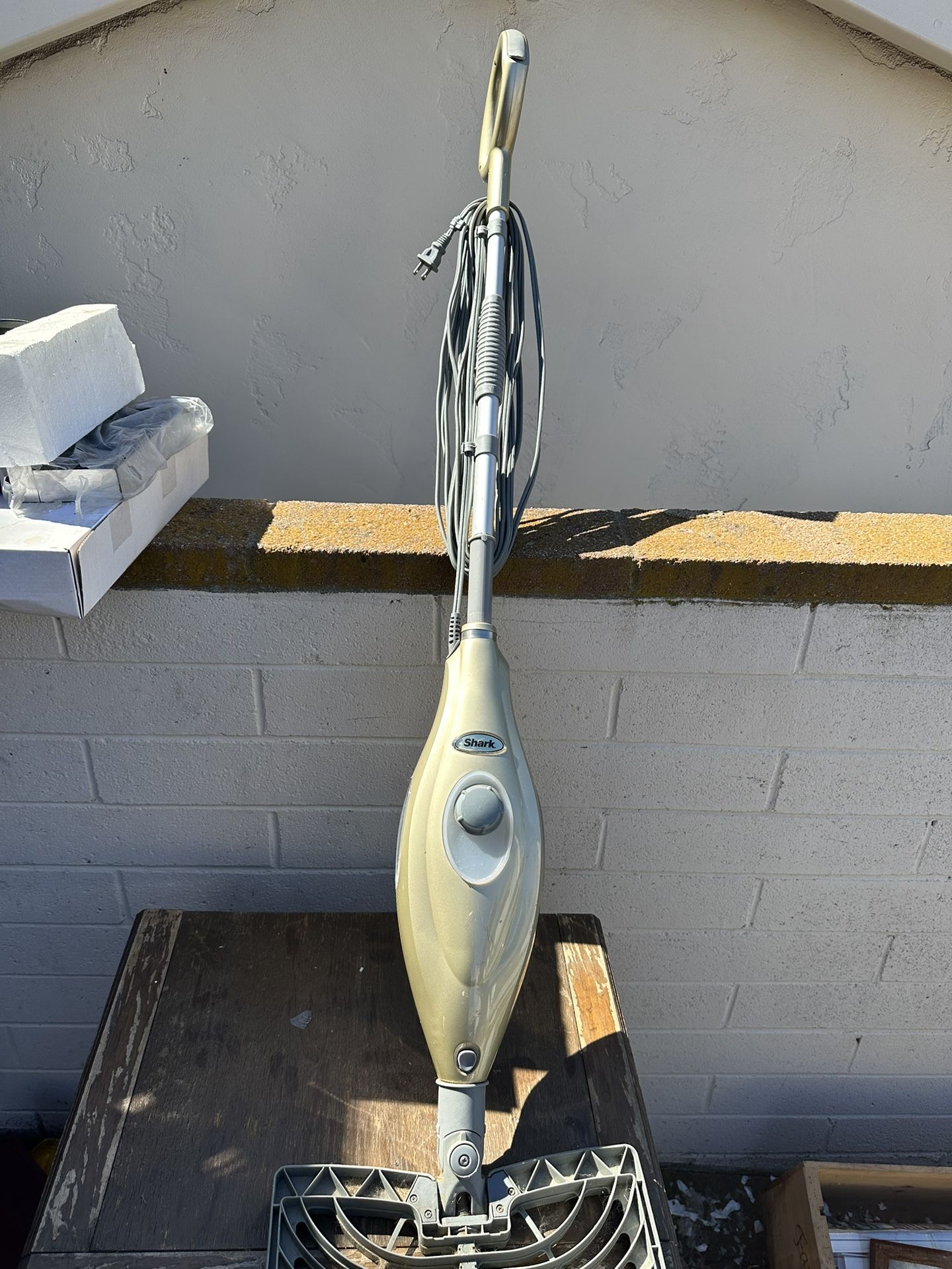 Shark Steam Mop With Accesories