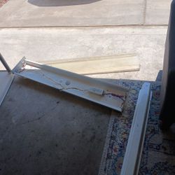 4 Foot Flourescent 100000 Illumens 