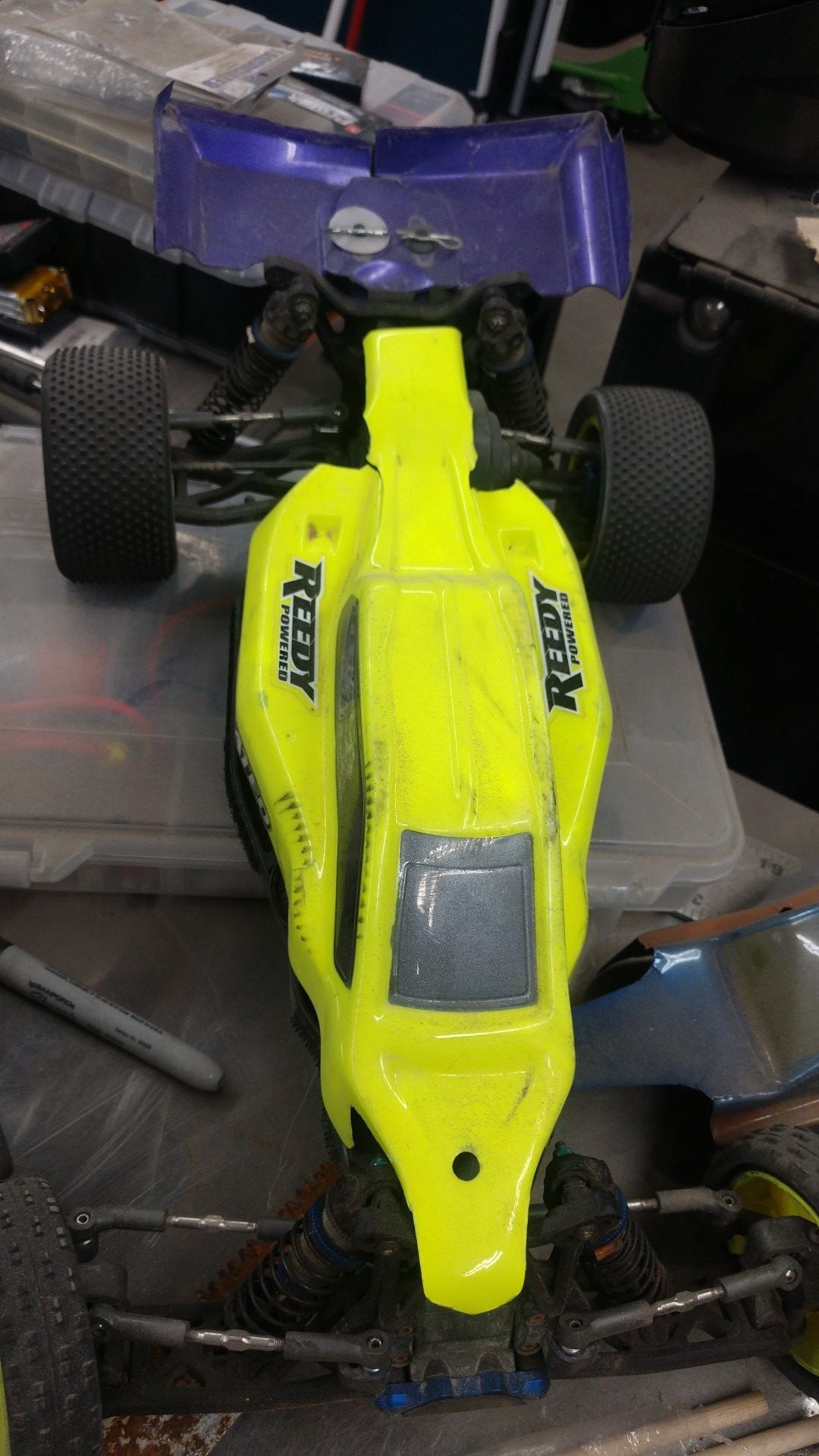 Associated b5..mid engine