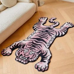 Card rug Pink Uno Reverse Card Rug 32 in x 20 in El tigre mide 40 in x 24 in Flowers 38 in x 20in