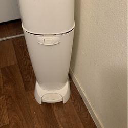 Baby diaper Trashcan