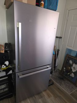 Refrigerator