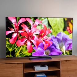 !LIKE NEW! BEAUTIFUL LG 65” OLED 4K TV